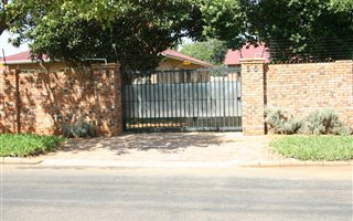3 Bedroom House in Simmerfield