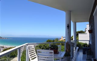 7 Bedroom House in Fish Hoek