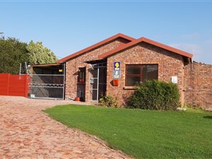2 Bed House in Charlo