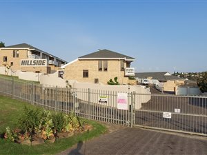 3 Bedroom Townhouse in Beacon Bay