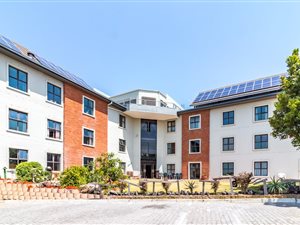 2 Bed Apartment in Oakglen