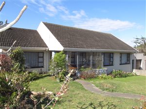 3 Bed House in Amalinda North
