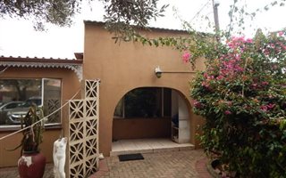 10 Bedroom House in Delville