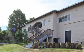 4 Bedroom House in Old Place