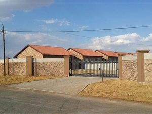 2 Bedroom Townhouse in Meyerton