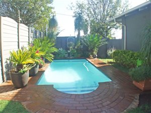 4 Bed House in Fishers Hill