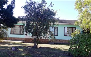 3 Bedroom House in Levalia