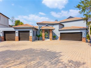4 Bed House in Dainfern Valley
