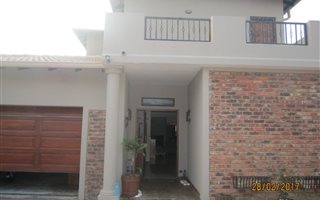 3 Bedroom Townhouse in Van Der Hoff Park