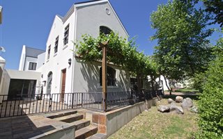 3 Bedroom House in Kylemore