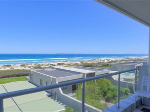 3 Bed Apartment in Bloubergstrand