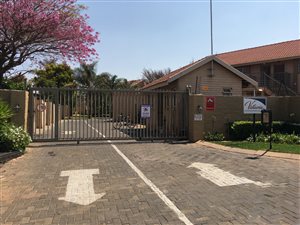 1 Bed Flat in Moreleta Park