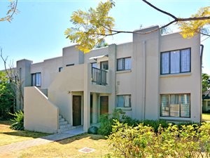 3 Bed Apartment in Bloubosrand