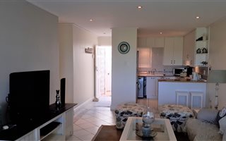 2 Bedroom Apartment in Summerstrand
