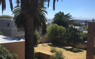 2 Bedroom Apartment in Wynberg