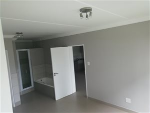 3 Bed Apartment in Broadacres