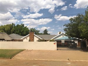 4 Bed House in Wolmaranstad