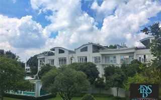 3 Bedroom Apartment in Hyde Park