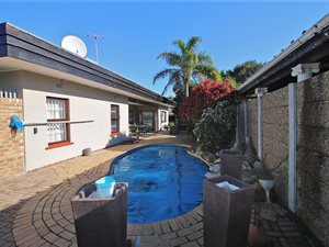 3 Bed House in Panorama