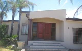 3 Bedroom House in Vanrhynsdorp