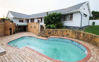 4 Bedroom House in Sunnyridge