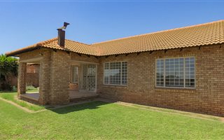 3 Bedroom Simplex in Annlin