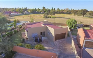 3 Bedroom House in The Reeds