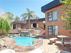 6 Bed House in Vergesig