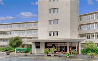 3 Bedroom Apartment in Melrose North