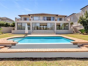5 Bed House in Dainfern