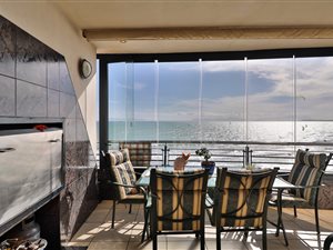 3 Bed Apartment in Strand North