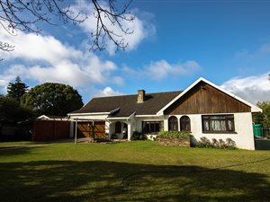 5 Bed House in Sunridge Park