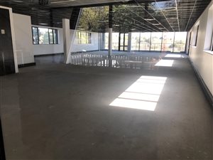 400 m² Commercial space in Parkmore