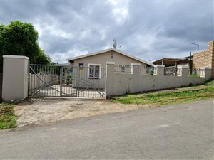 3 Bed House in Newlands West