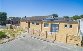 3 Bedroom House in Blue Downs