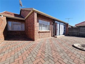 3 Bed Townhouse in Newcastle Central