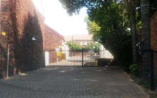 2 Bedroom Townhouse in Moreleta Park