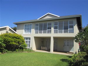 4 Bed Apartment in Southbroom
