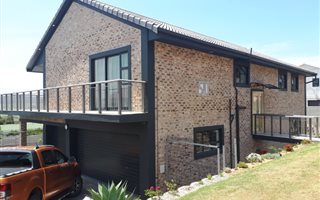 4 Bedroom House in Klein Brak River