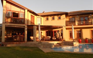 6 Bedroom House in Broadlands