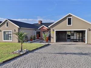 5 Bed House in Colleen Glen