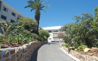 2 Bedroom Apartment in Sea Point