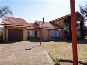 5 Bed House in Lennoxton