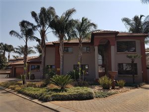 3 Bed Cluster in Sunward Park