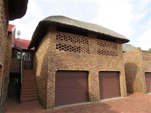 2 Bed Apartment in Garsfontein