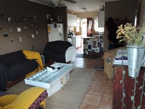 2 Bed Townhouse in Pierre van Ryneveld