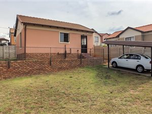 3 Bed House in Mahube Valley