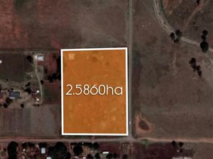 2.5 ha Land available in Vosloorus