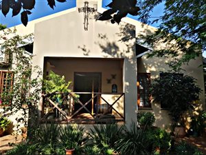1200 m² Farm in Kameeldrift East