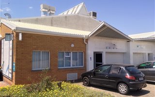 100 m² Industrial space in Thornton